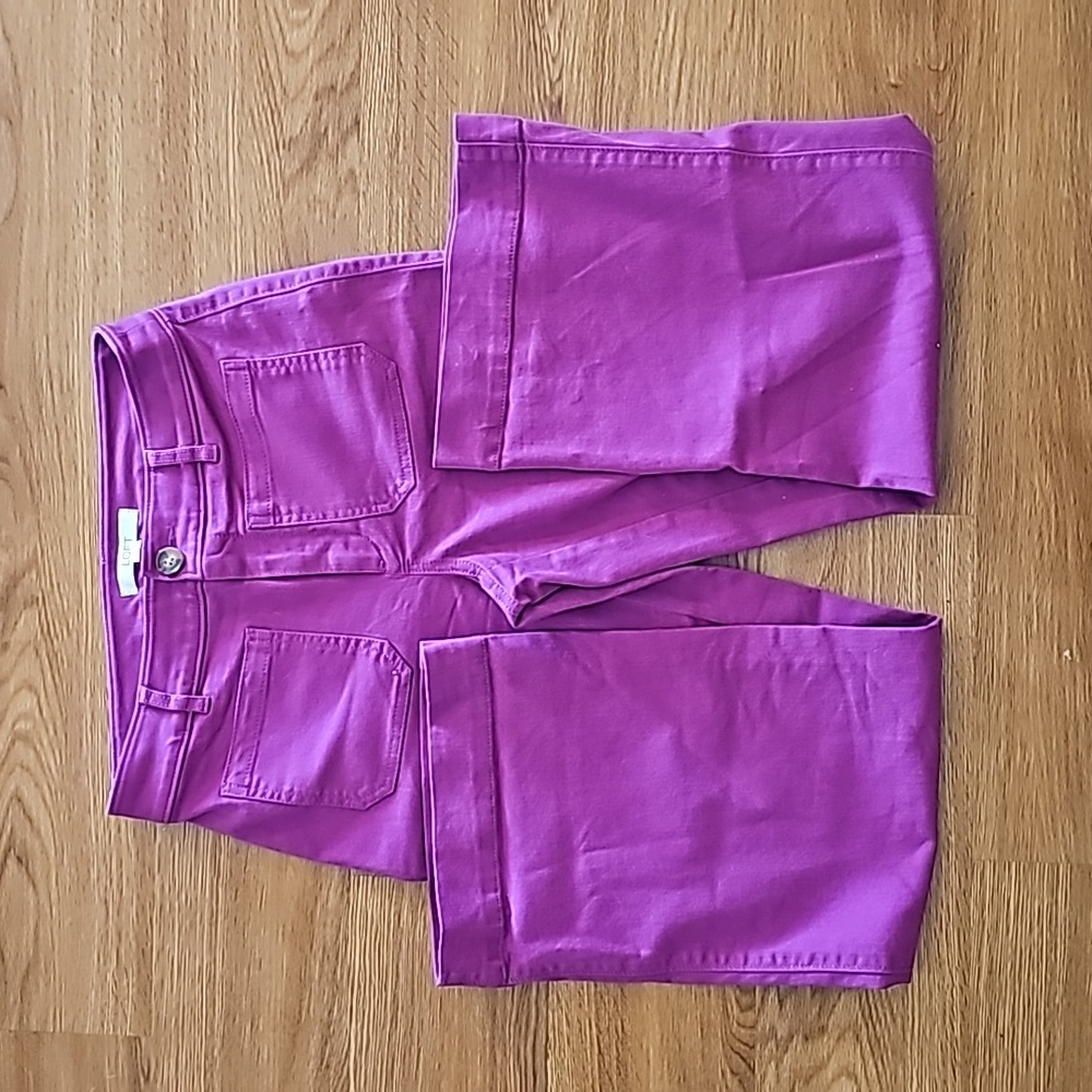 Womens Size 2 P  Wide Leg Jeans.